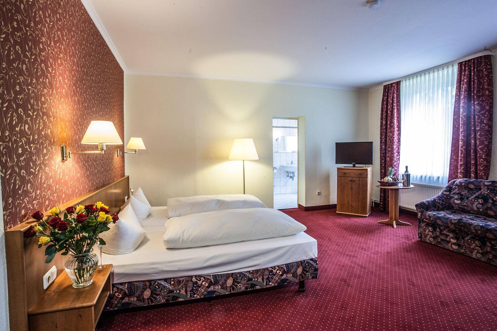 Waldsee Hotel am Wirchensee 1