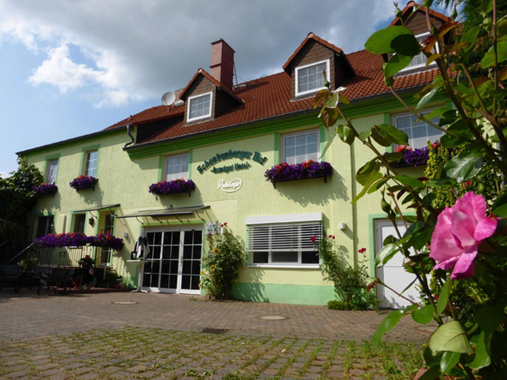 Land-gut-Hotel Schenkenberger Hof 1