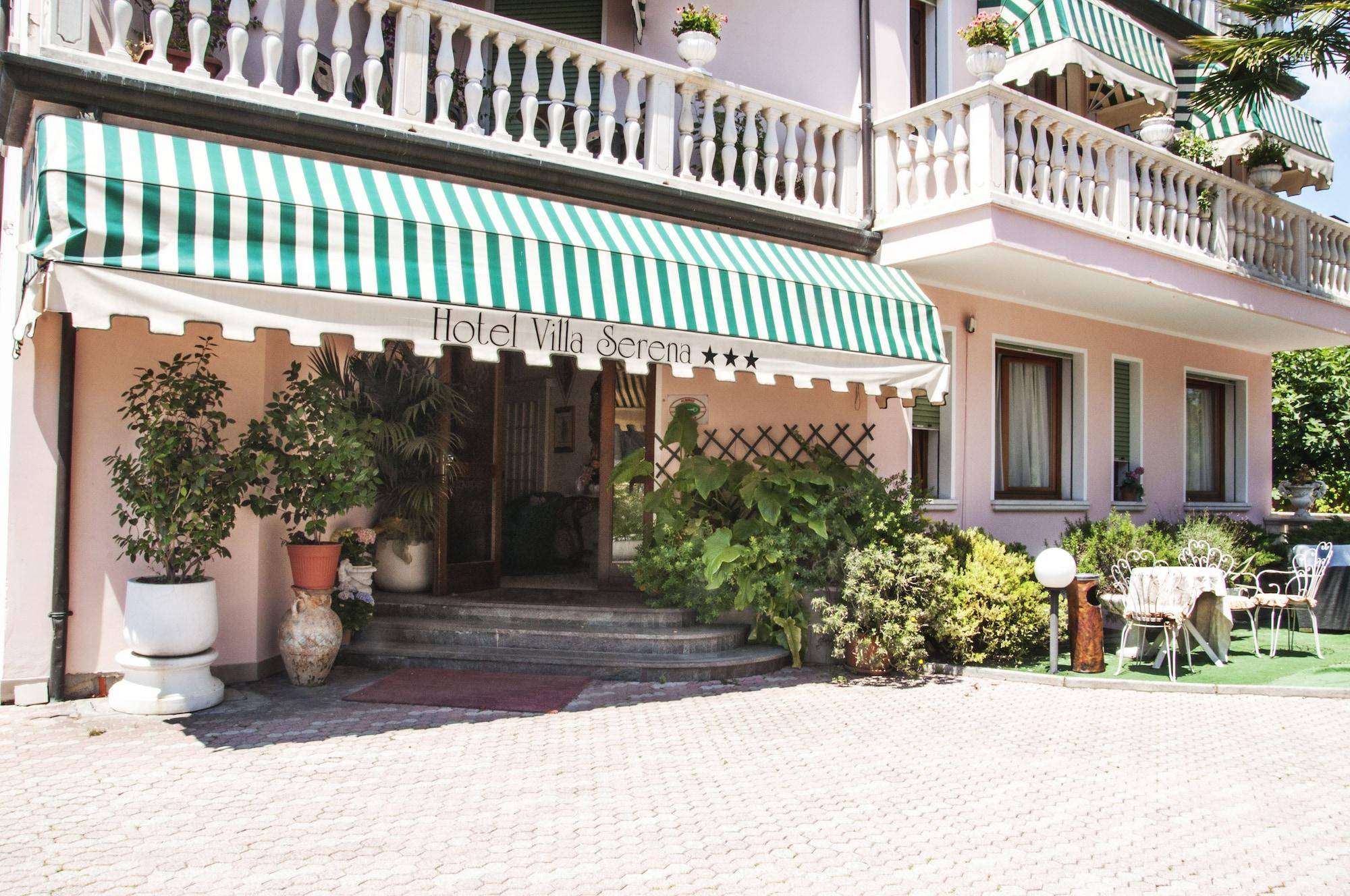 Hotel Villa Serena 2