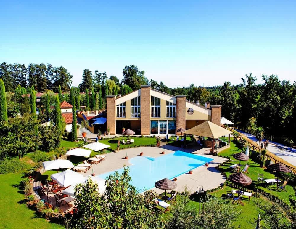 Apartment in Vinci With Pool & Wellness 1