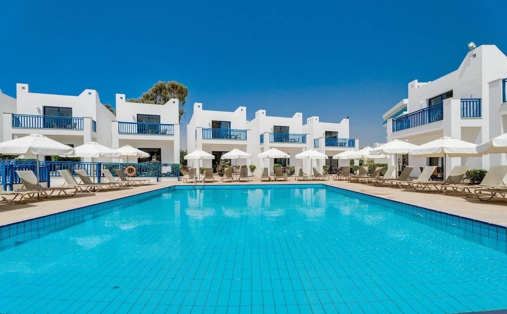 Kritamo Beach Hotel Apartments 1