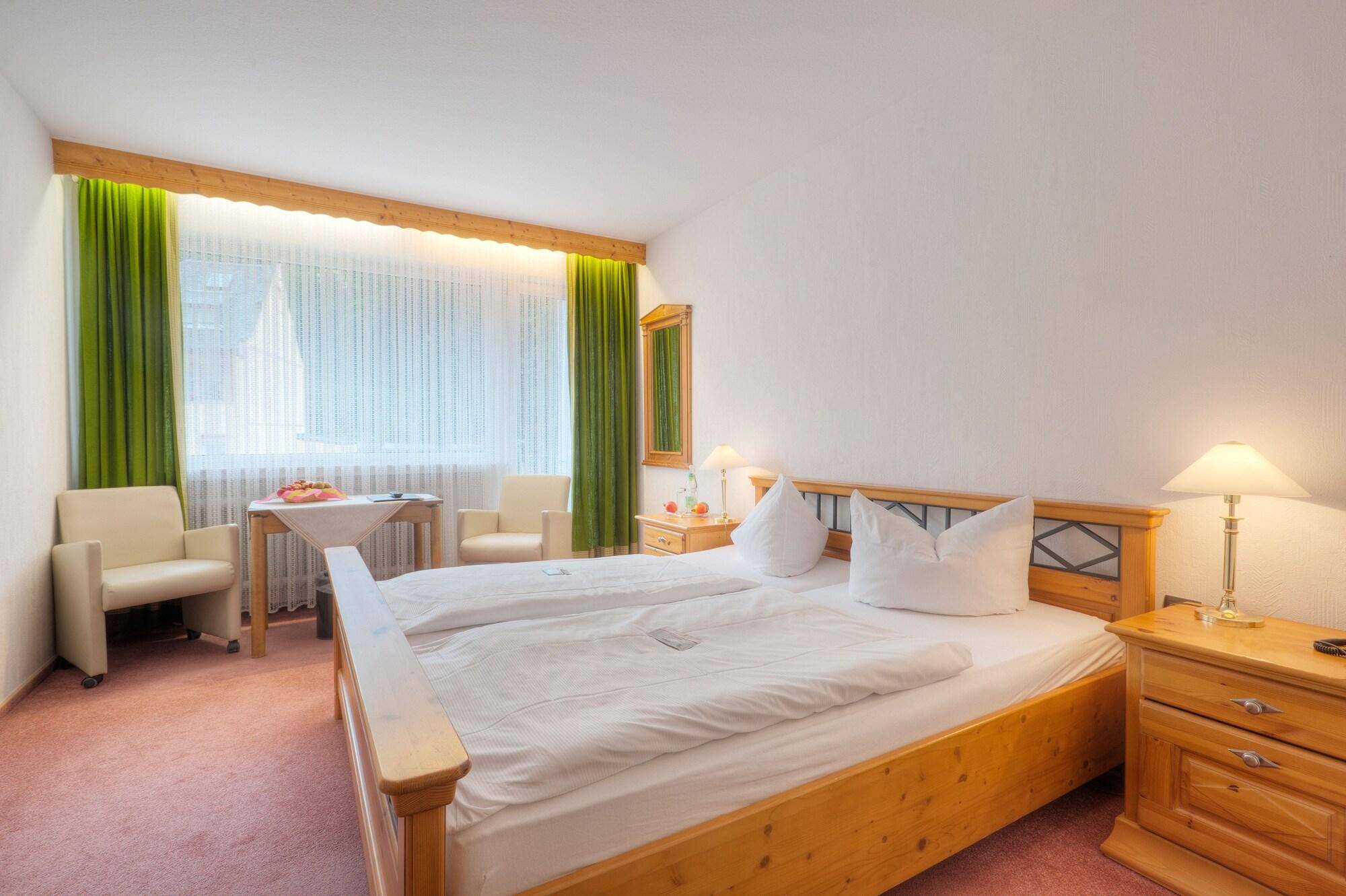 Hotel Schwanenweiher Bad Bertrich 1