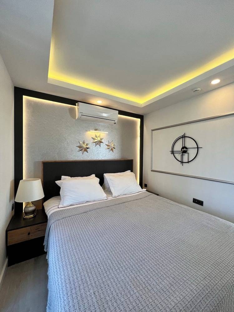 ONLY ONE Suites & Residences 2