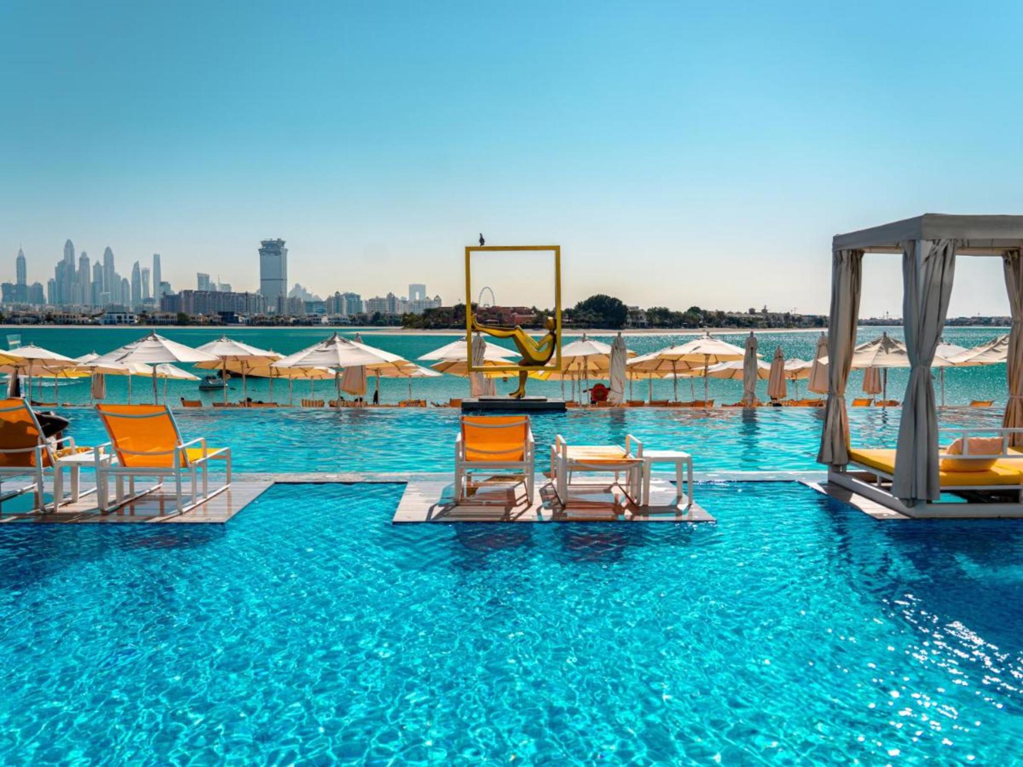 C Central Hotel & Resort The Palm 1