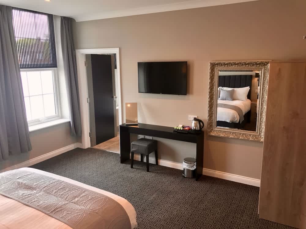 The Raven Hotel 2