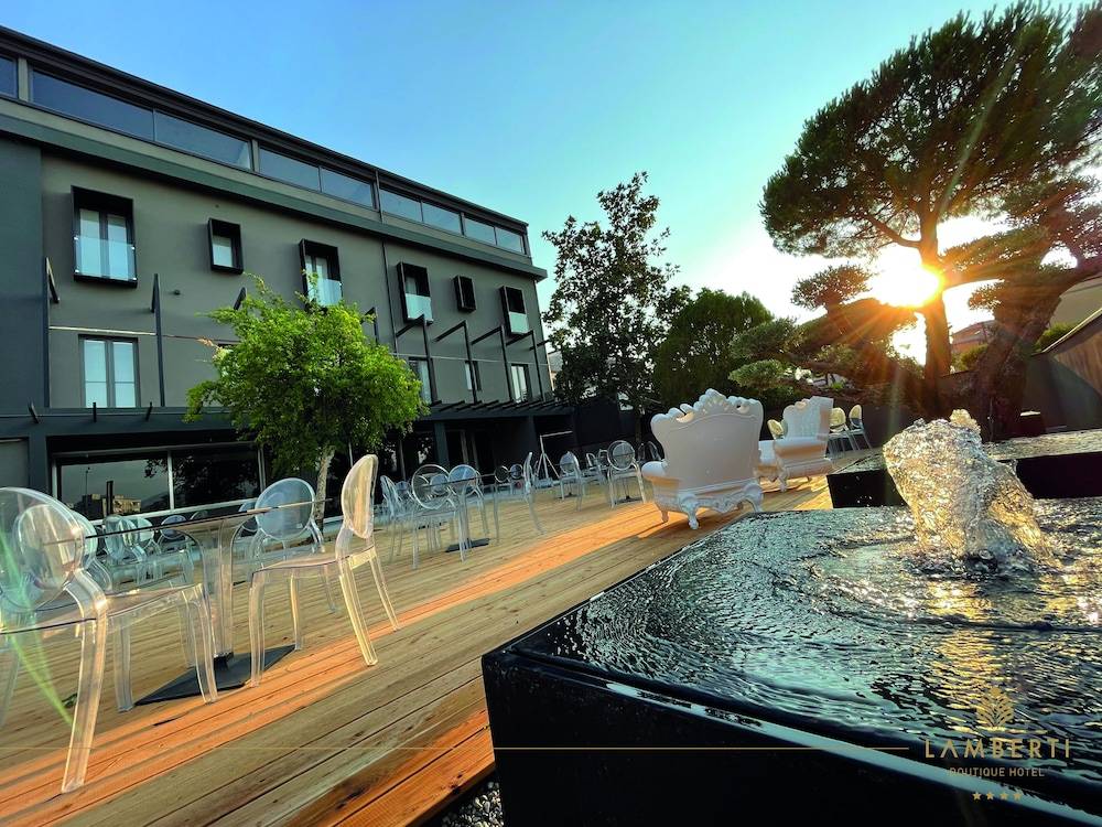 LAMBERTI BOUTIQUE HOTEL 1