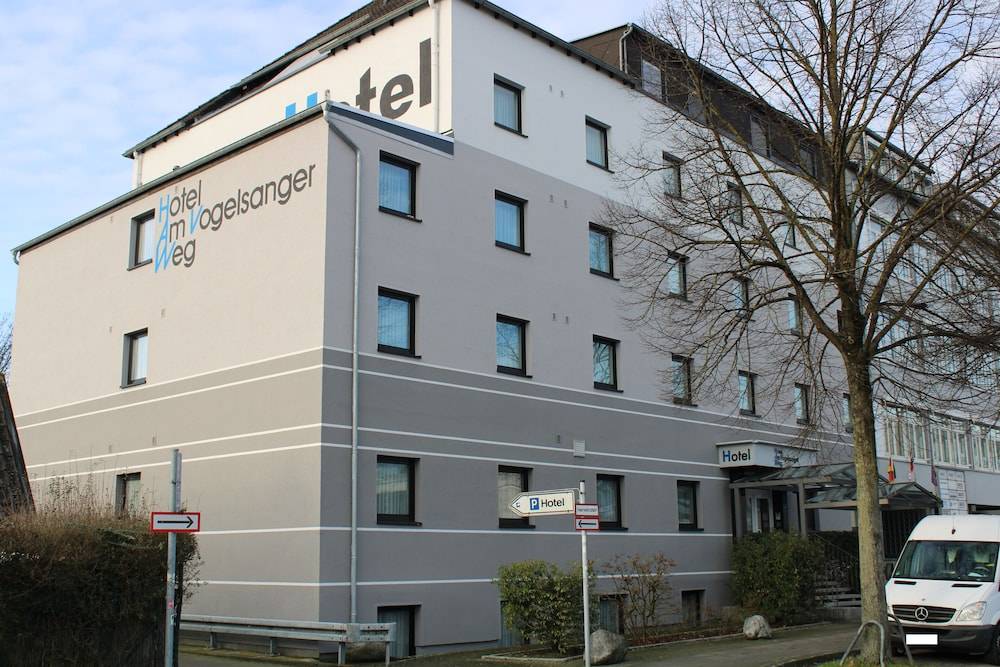 Hotel Am Vogelsanger Weg 1
