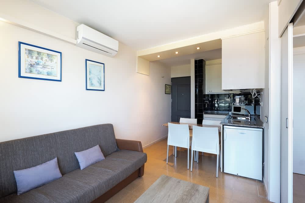 Aparthotel Comtat Sant Jordi 1