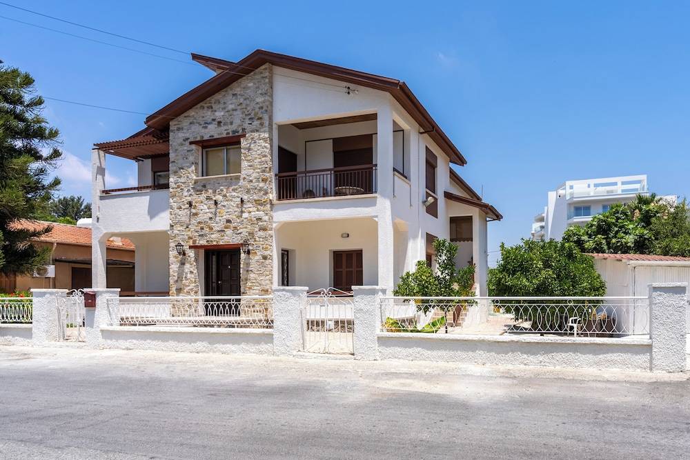 Aura 2-Bedroom Apartment in Larnaca 1