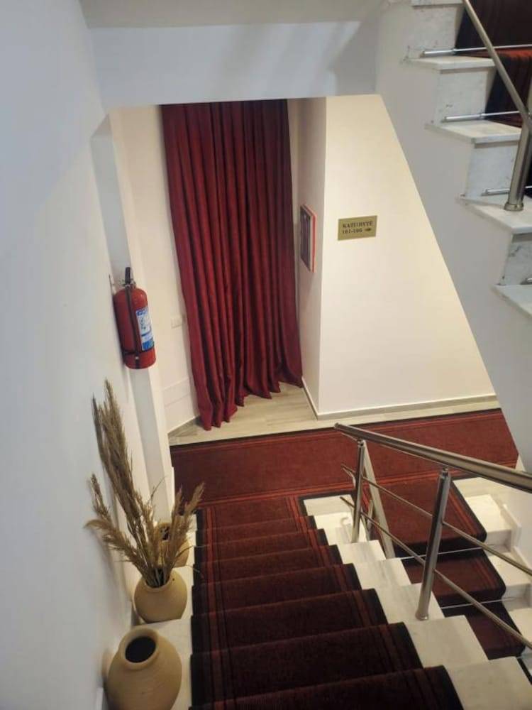 BS Hotel 2