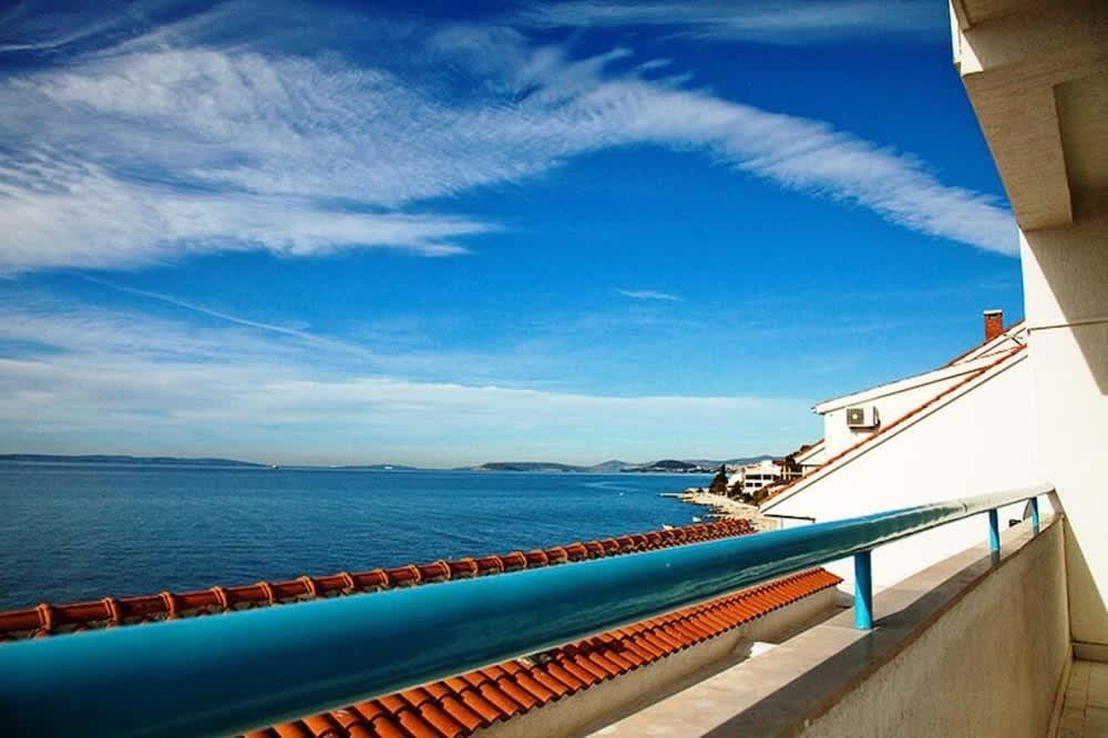 Beachfront Apartments Zanic 1