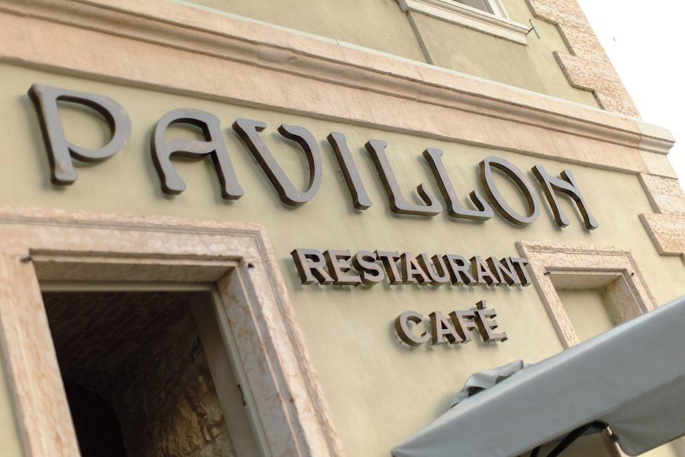 Pavillon Suite 2