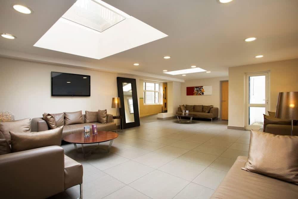 The Mitre Hotel Brighton 1