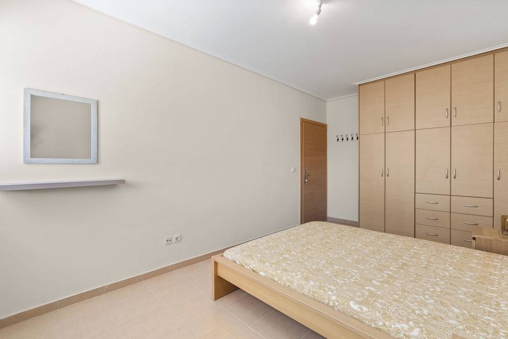 Nikiana Beach Modern Apartment 2