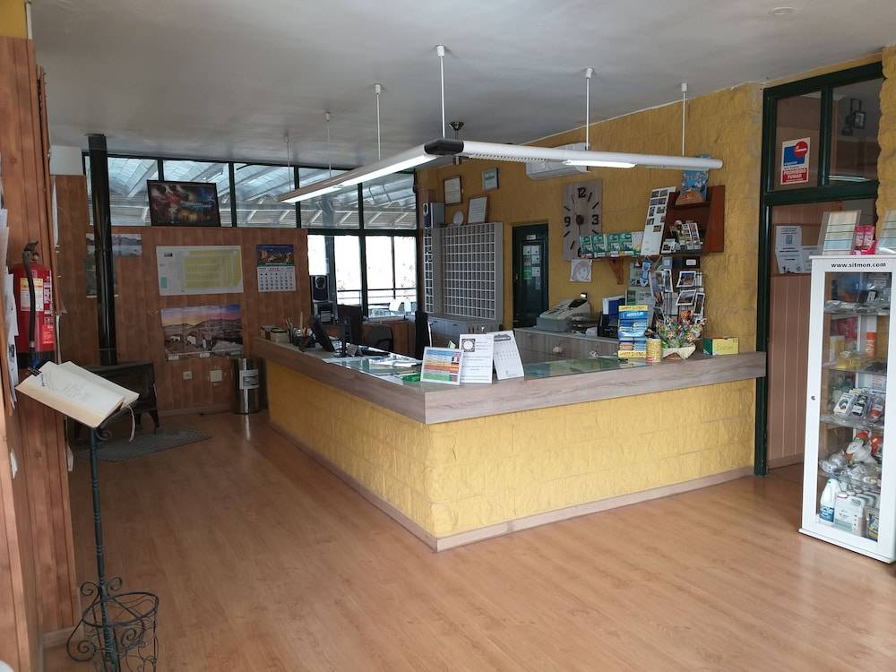 Hostal - Bungalows Camping Cáceres 2