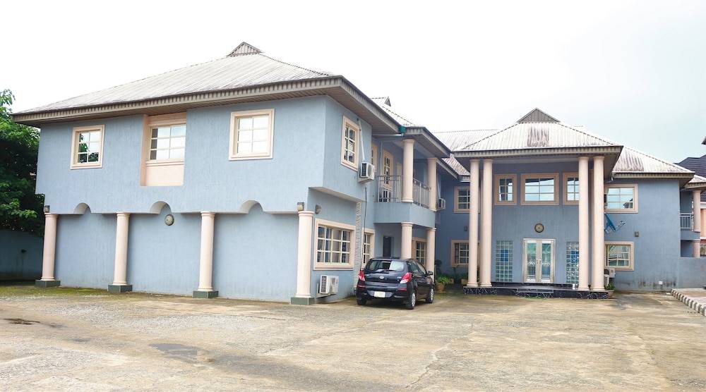 Ann's Haven Hotel & Suites 1
