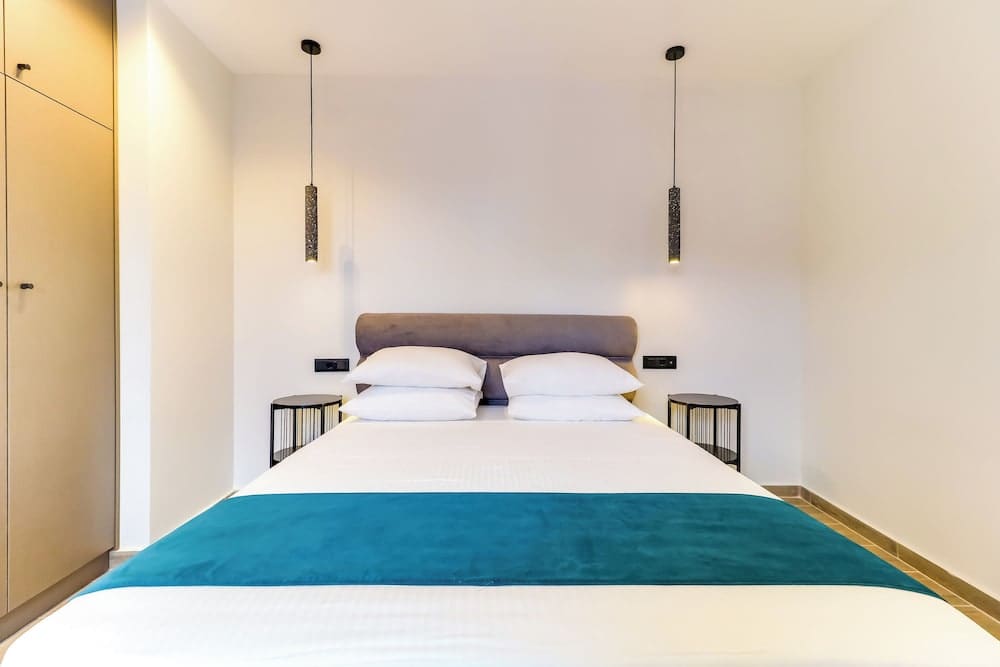ABOV Acropolis 2