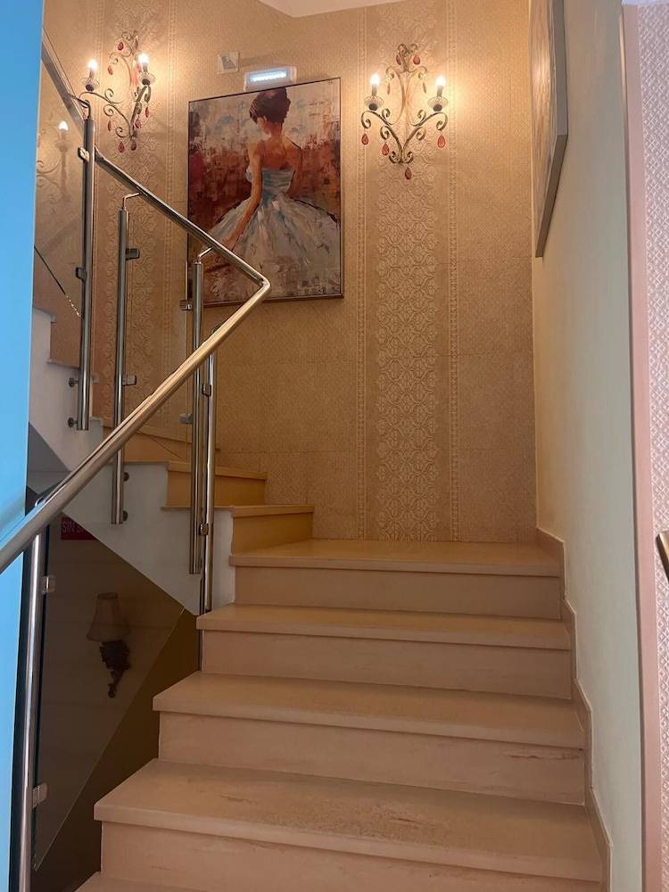Hostal Flor de Lis - Lojo 2