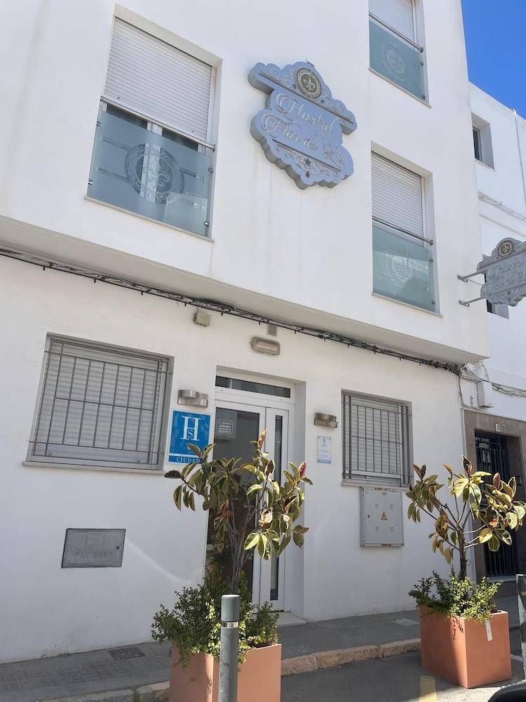 Hostal Flor de Lis - Lojo 1