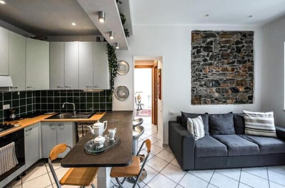 Lia Apartment 2 1