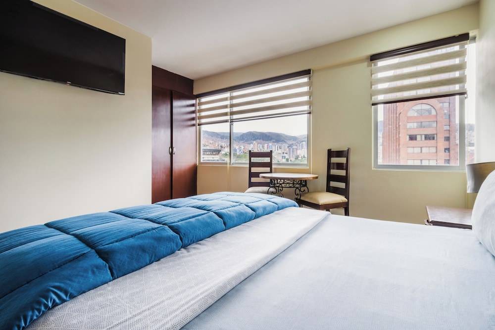 Luxstone Executive & Suites 1