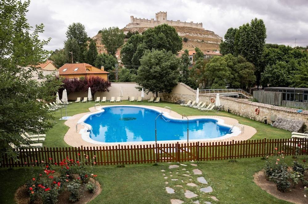 AZZ Peñafiel Las Claras Hotel & Spa 1