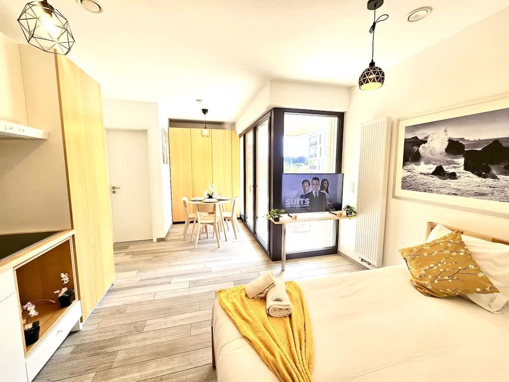 Cozy studio with sunny terrace 2