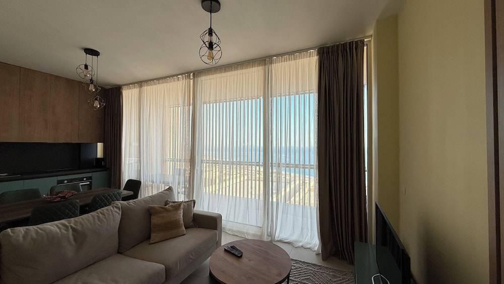 Whisky Green Coast Hotel & Apartments 1