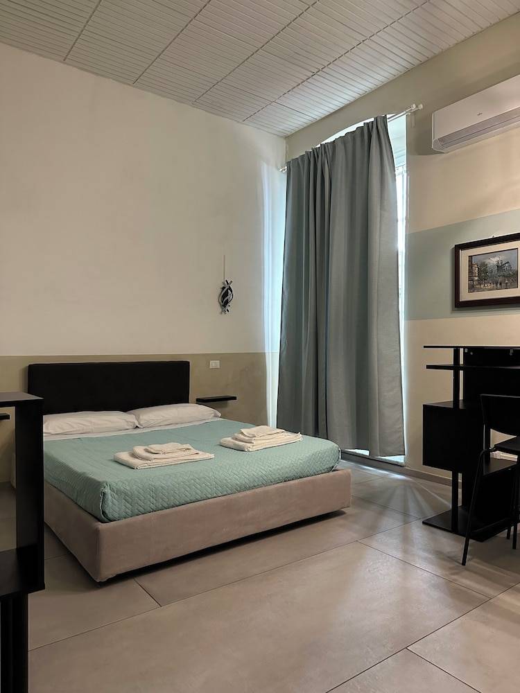 Station Apartment East 2