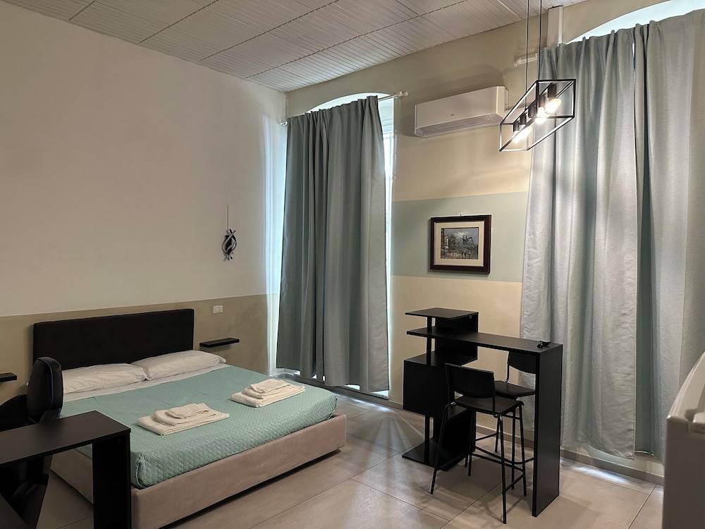 Station Apartment East 1