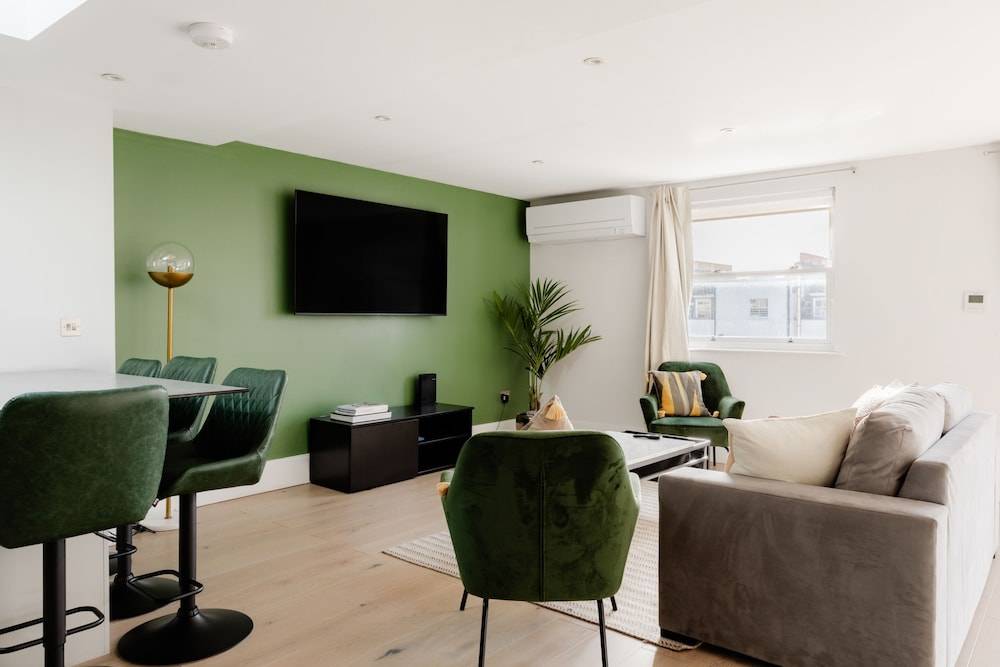 South Kensington Apartments 1