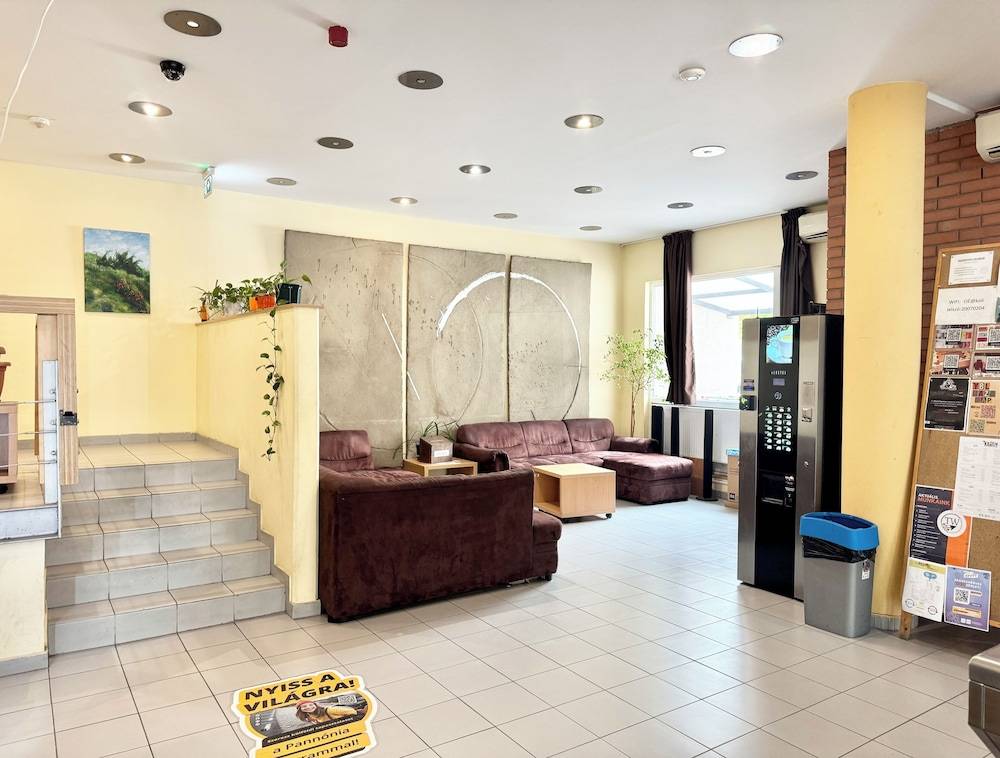 UrbanNest Private Hostel Rooms 2