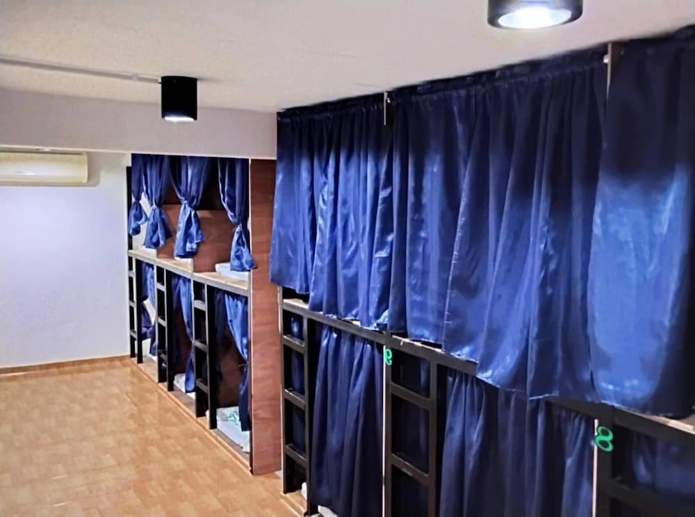 Hostel 24 Backpackers 1