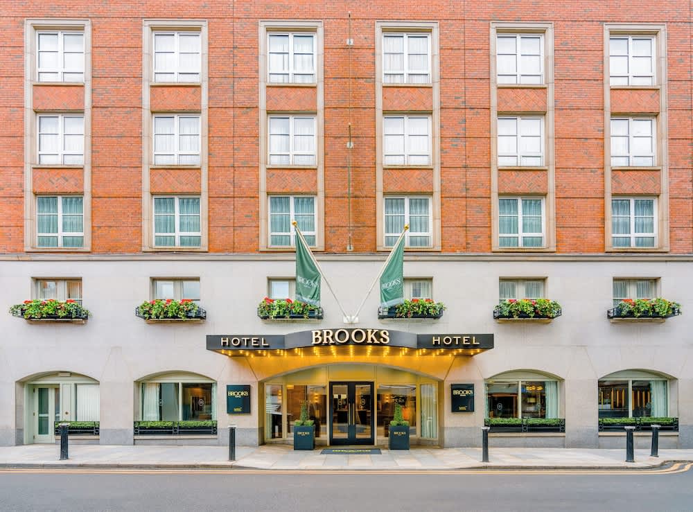 Brooks Hotel 1