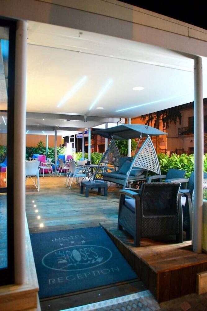 Hotel Blue Rose's 2