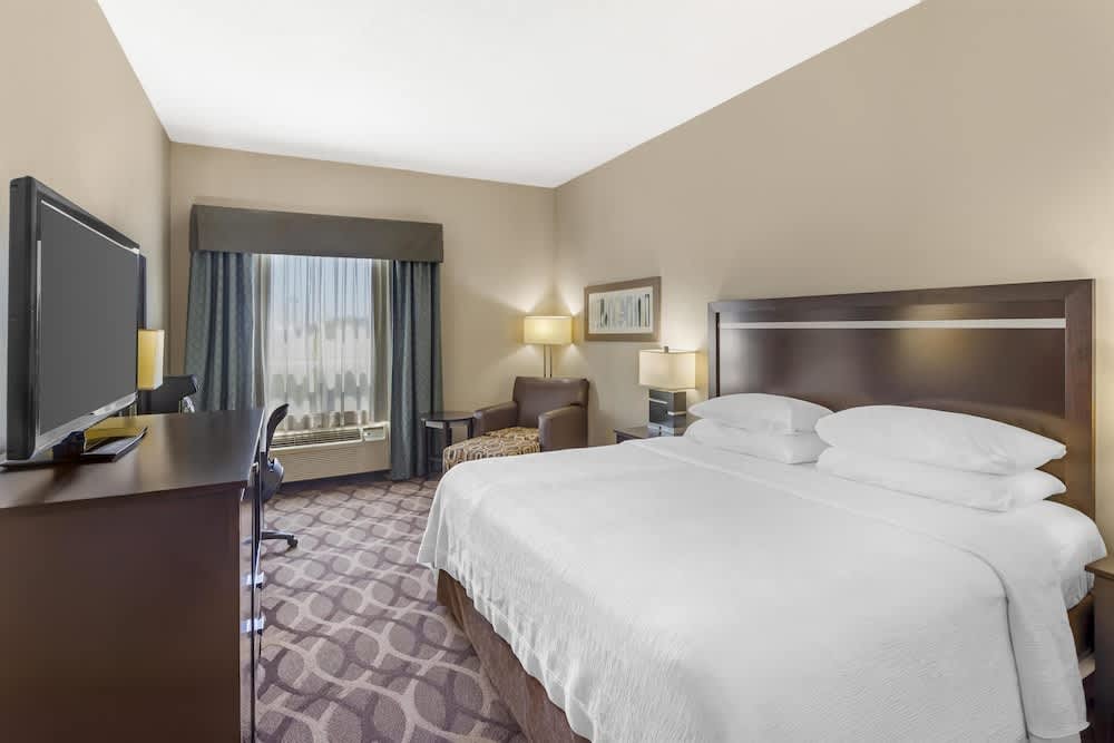 Best Western Plus Travel Hotel Toronto Airport 1