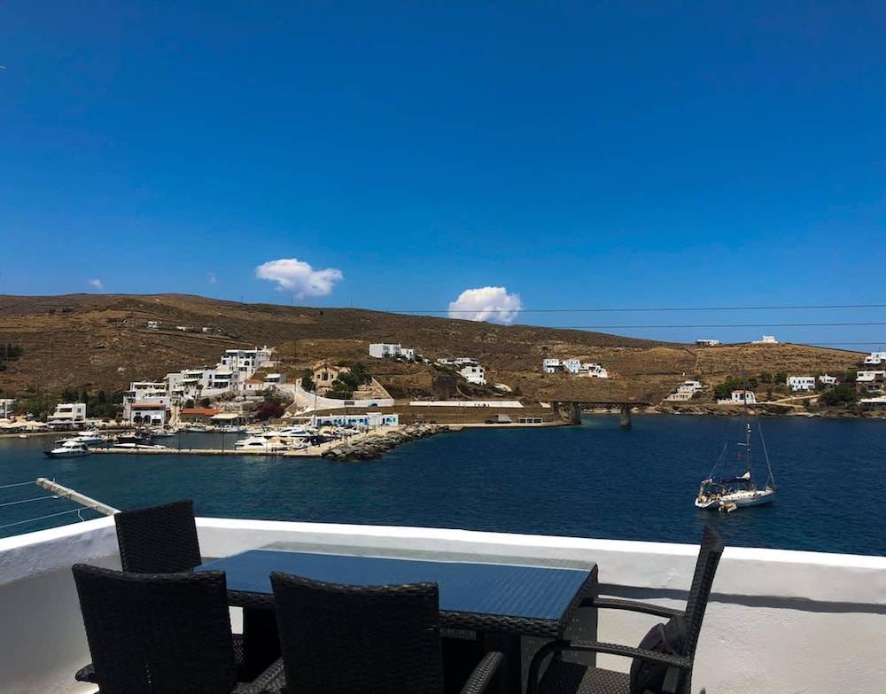 Seafront Alos Gem - Loutra Seaview Escape 1