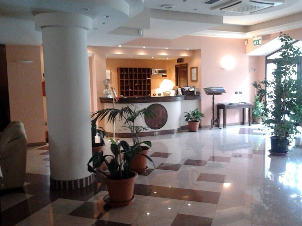Athena Palace Hotel 2