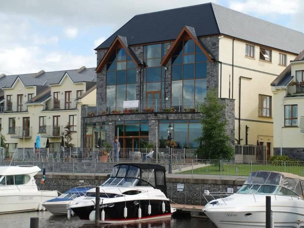 Leitrim Marina Hotel 1