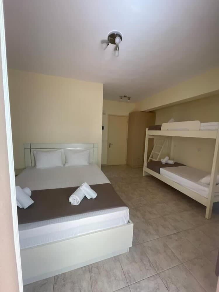 Prishtina Hotel Sarande 2