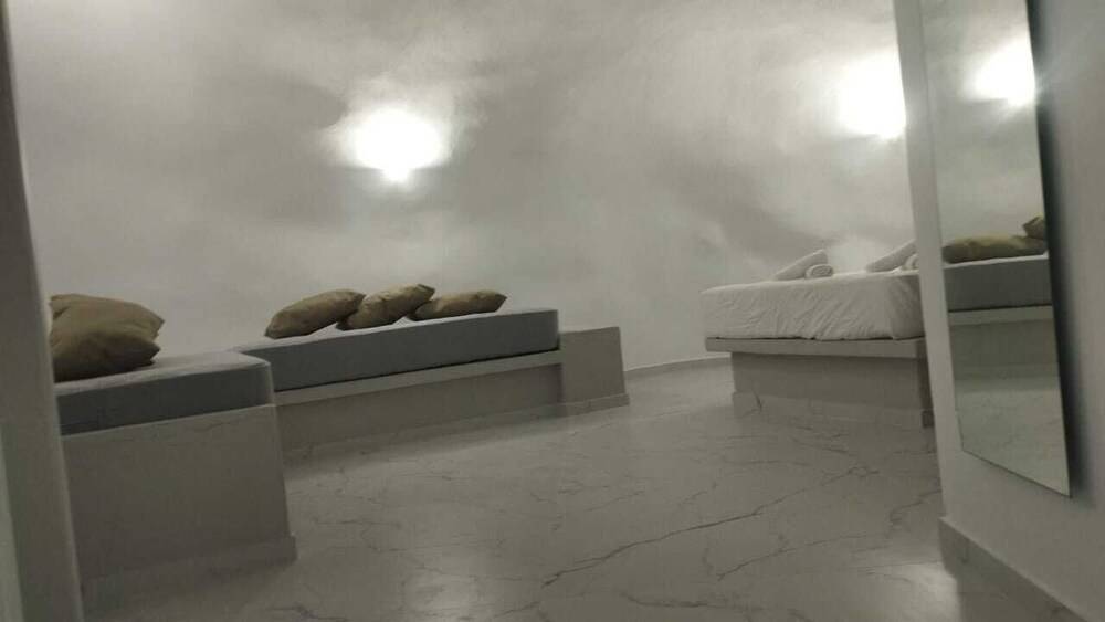 Cave Crafted Suites 1