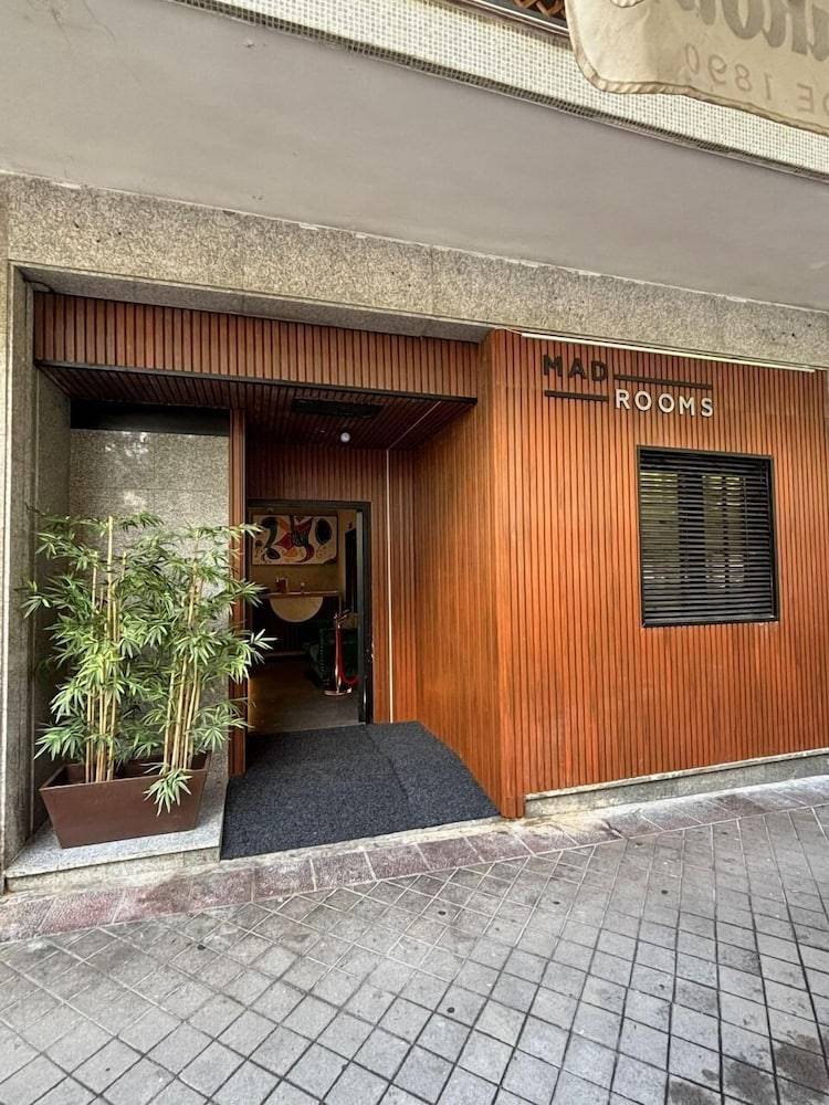 Mad Rooms 1