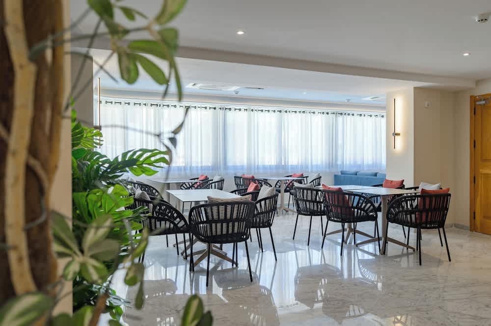 Xemxija Bay Hotel 2