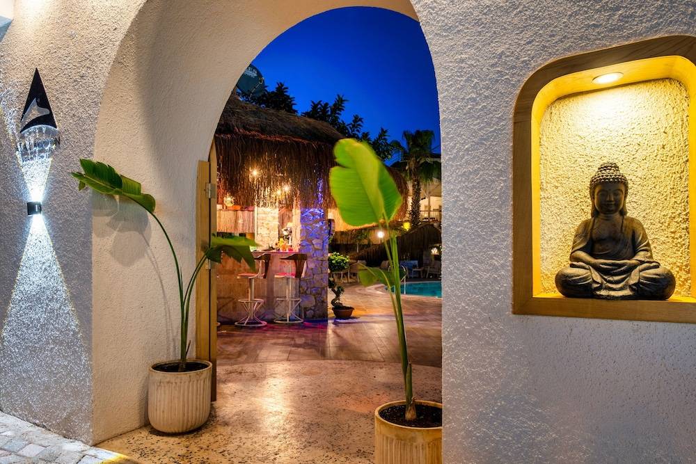 Ata Lagoon Beach Hotel 1