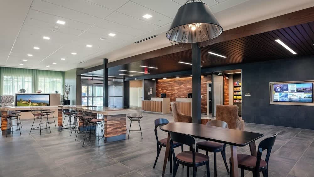 Courtyard by Marriott Winter Haven 2