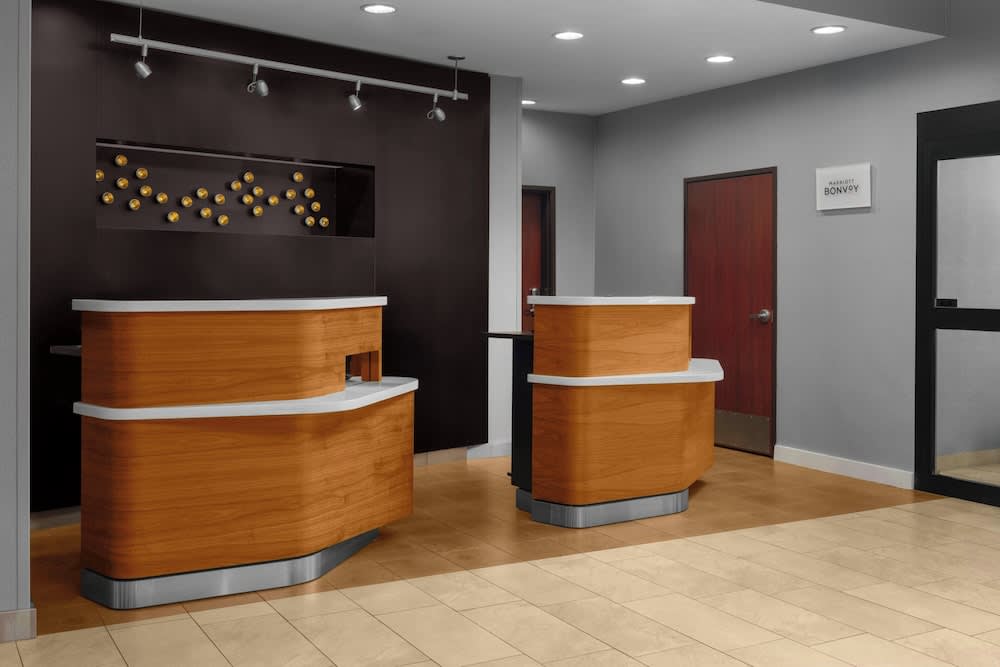 Courtyard By Marriott Houston Kingwood 2