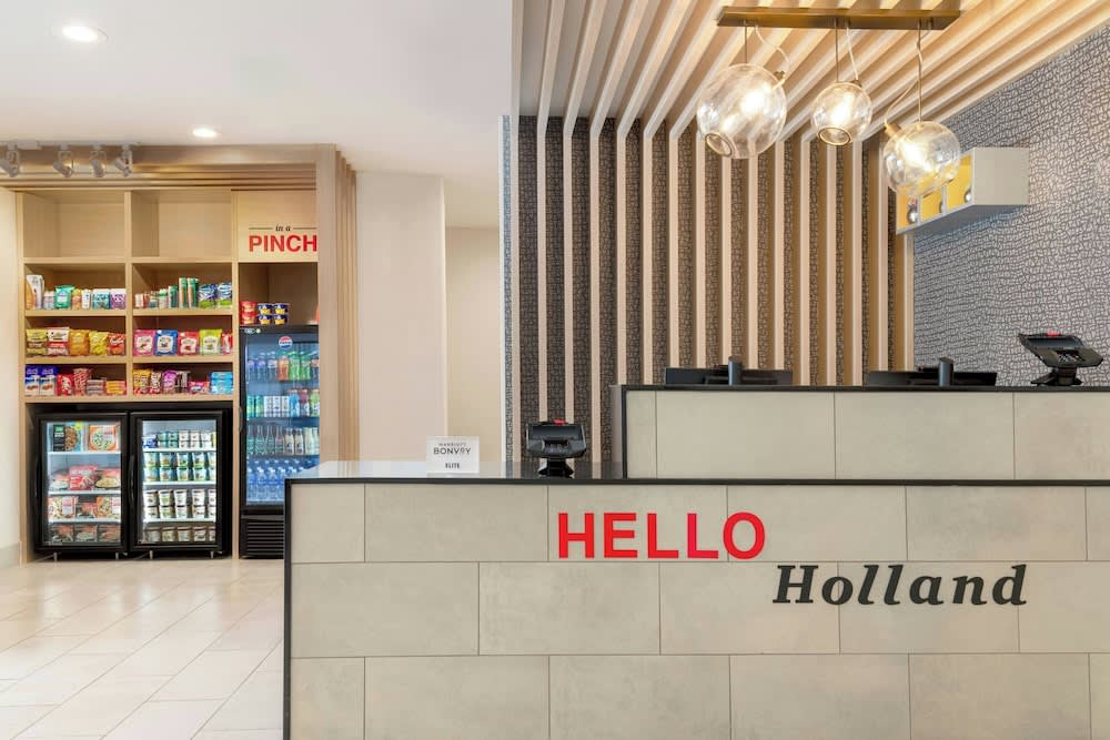 TownePlace Suites by Marriott Holland 2