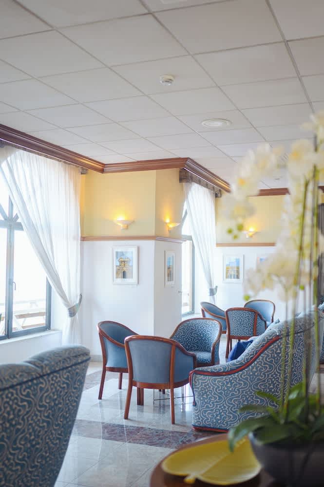 Gillieru Harbour Hotel 2