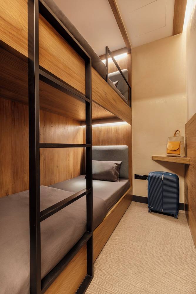 Sleepover - Lima Airport, the only in-terminal sleep pods 2