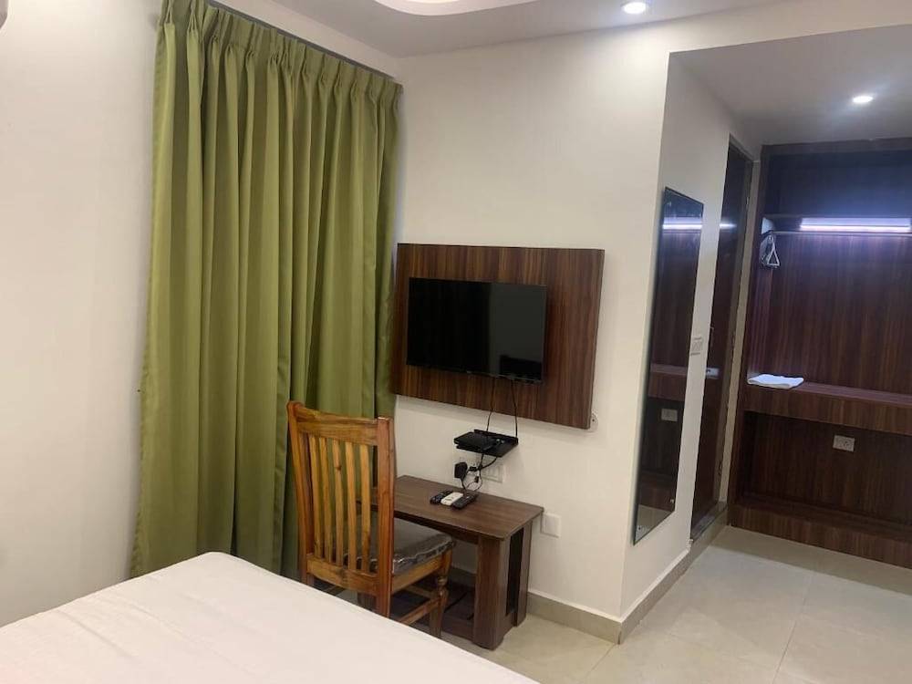 Hotel Le Grandeur 2